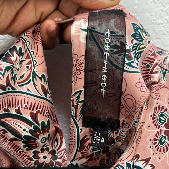 CODE X MODE Pink Paisley Ruffle Balloons Sleeve Dress Sz XS Floral Pink Tiered - Picture 3 of 10